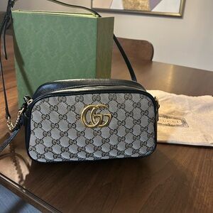 GUCCI
Monogram Matelasse Diagonal Small GG Marmont Chain Shoulder Bag